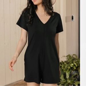 BNWT Smash + Tess shorty romper midnight blk xs